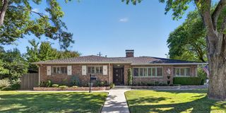 6573 S Land Park Dr, Sacramento, CA 95831