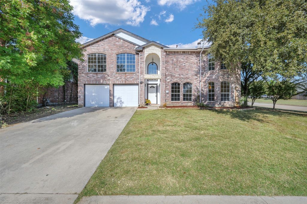 2122 Meadowview Drive, Corinth, TX 76210