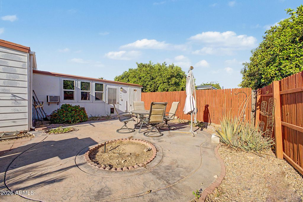 Image 25 of property listing at 10201 N 99TH Avenue 70b, Peoria, AZ 85345