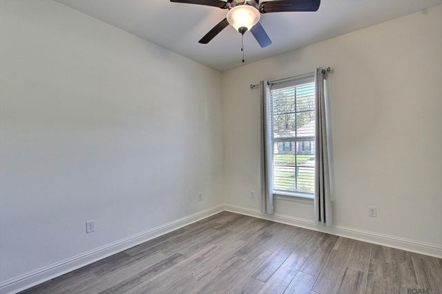 26838 Elmcrest Dr, Denham Springs, LA 70726