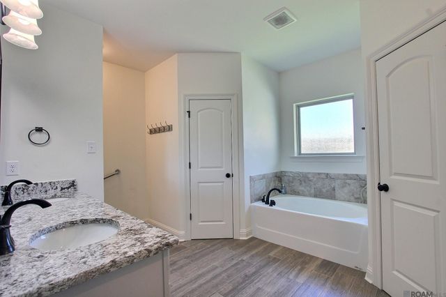 26838 Elmcrest Dr, Denham Springs, LA 70726