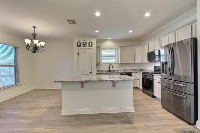 26838 Elmcrest Dr, Denham Springs, LA 70726