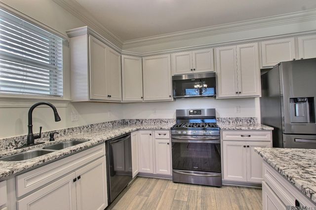 26838 Elmcrest Dr, Denham Springs, LA 70726