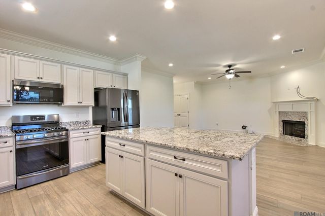 26838 Elmcrest Dr, Denham Springs, LA 70726