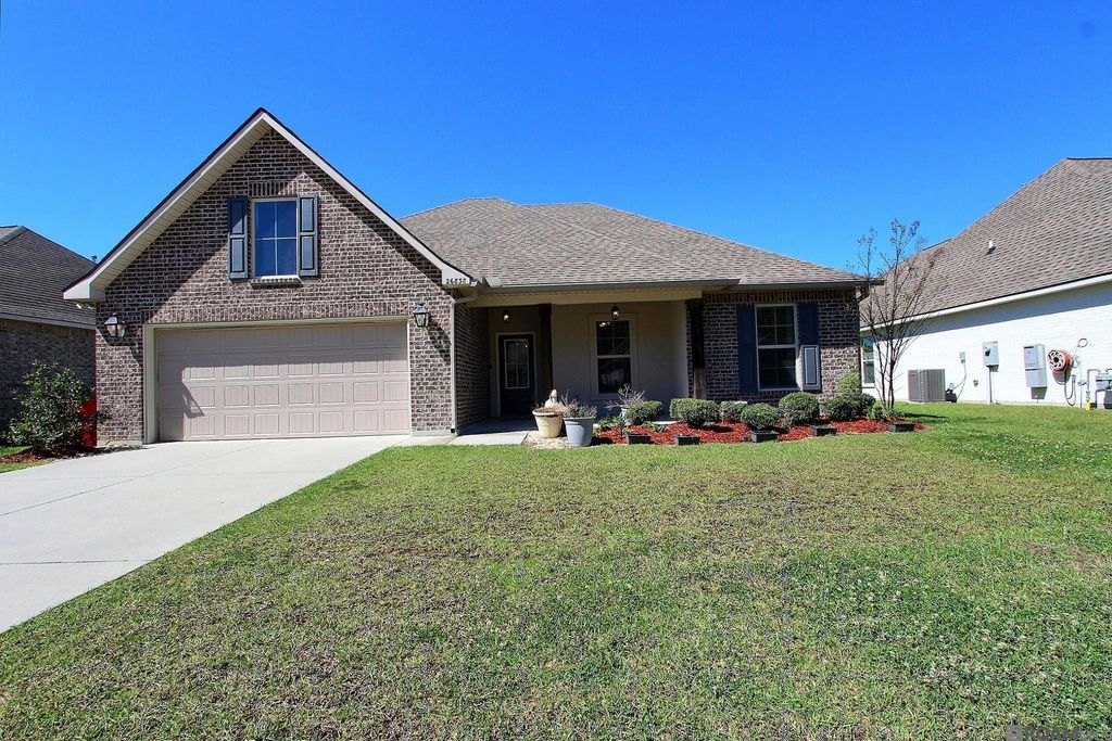 26838 Elmcrest Dr, Denham Springs, LA 70726