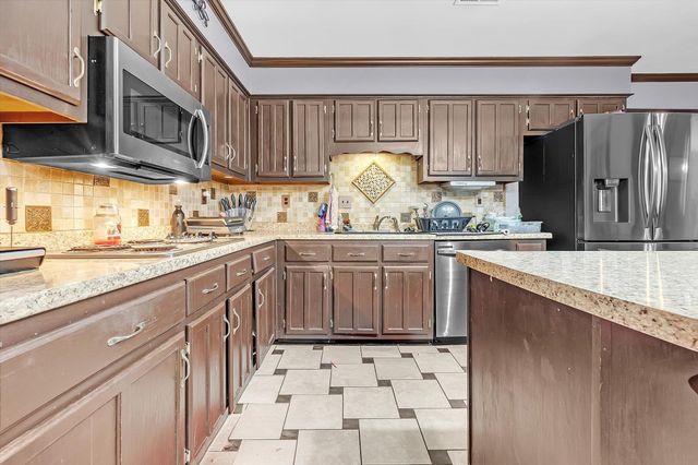 8951 GLENDALE CV, Memphis, TN 38018