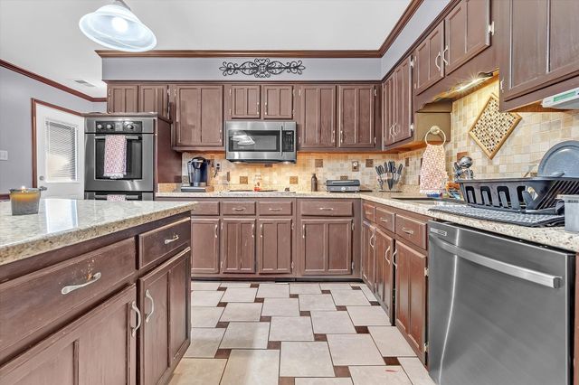 8951 GLENDALE CV, Memphis, TN 38018