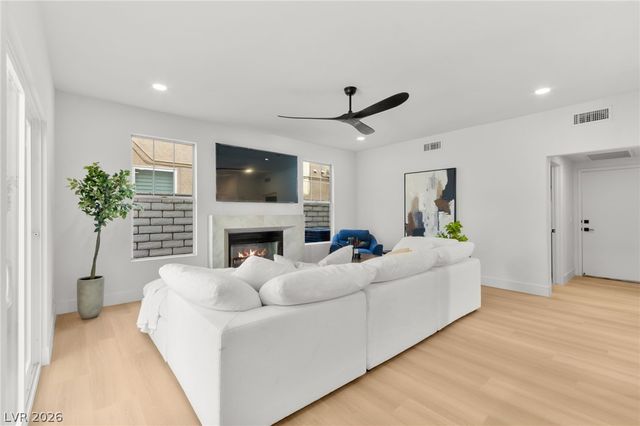 2511 Hacker Drive, Henderson, NV 89074