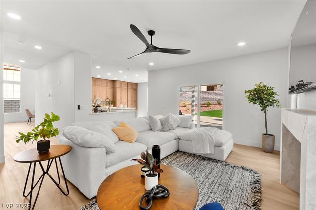 2511 Hacker Drive, Henderson, NV 89074