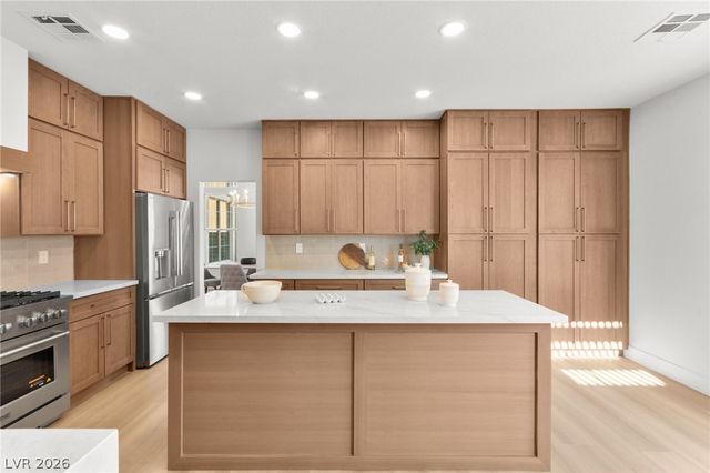 2511 Hacker Drive, Henderson, NV 89074