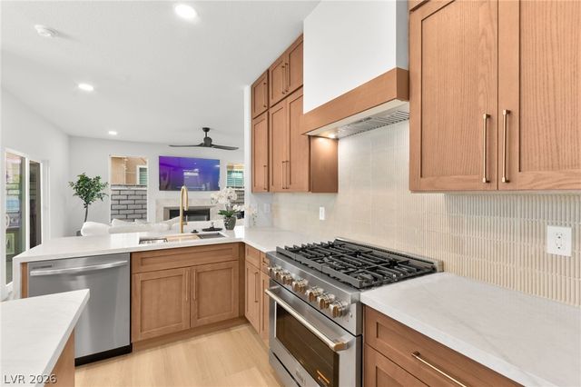 2511 Hacker Drive, Henderson, NV 89074