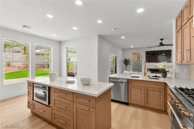 2511 Hacker Drive, Henderson, NV 89074