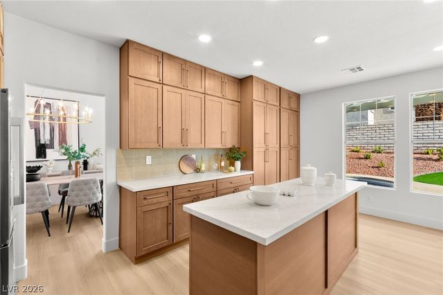 2511 Hacker Drive, Henderson, NV 89074