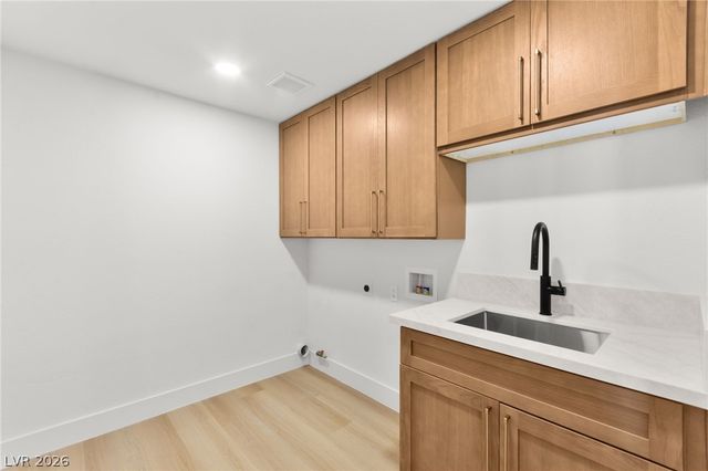 2511 Hacker Drive, Henderson, NV 89074