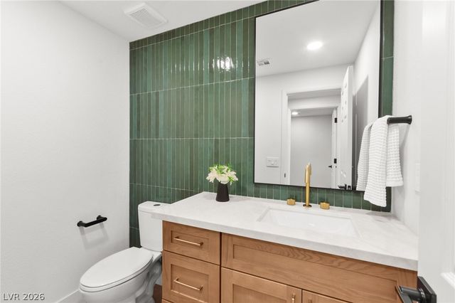 2511 Hacker Drive, Henderson, NV 89074