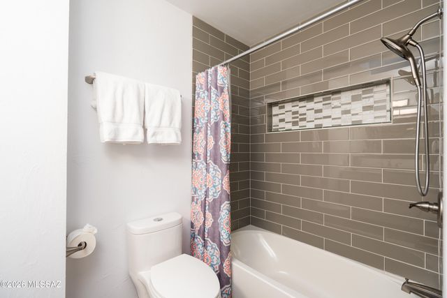 7665 E Adams Drive, Tucson, AZ 85715