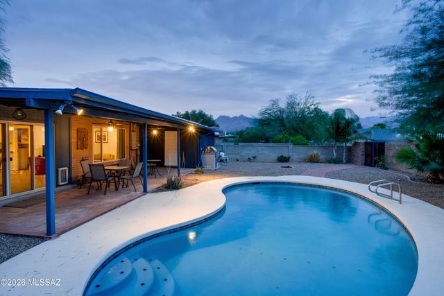 7665 E Adams Drive, Tucson, AZ 85715