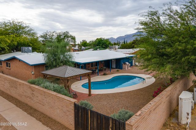 7665 E Adams Drive, Tucson, AZ 85715