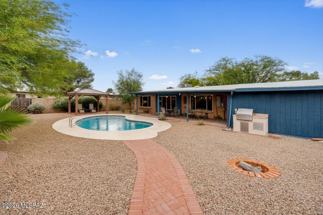 7665 E Adams Drive, Tucson, AZ 85715