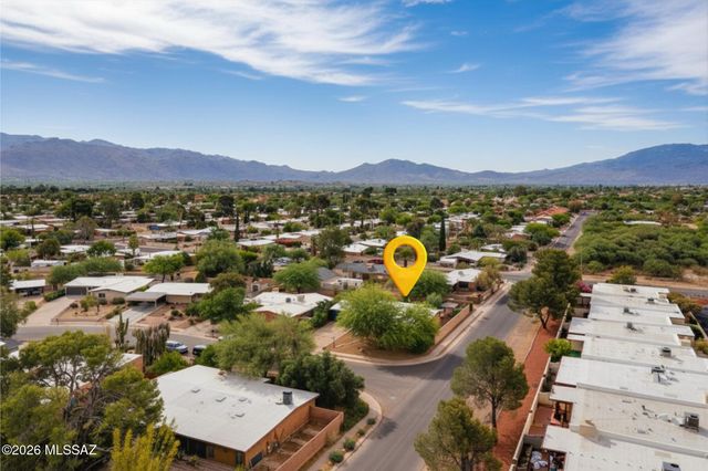 7665 E Adams Drive, Tucson, AZ 85715