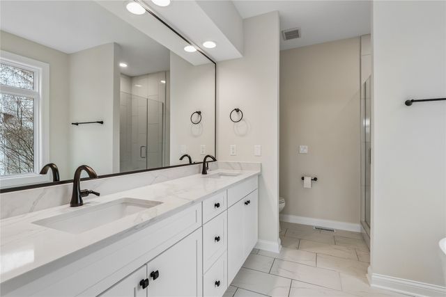 924 S 26th Street, West Des Moines, IA 50265