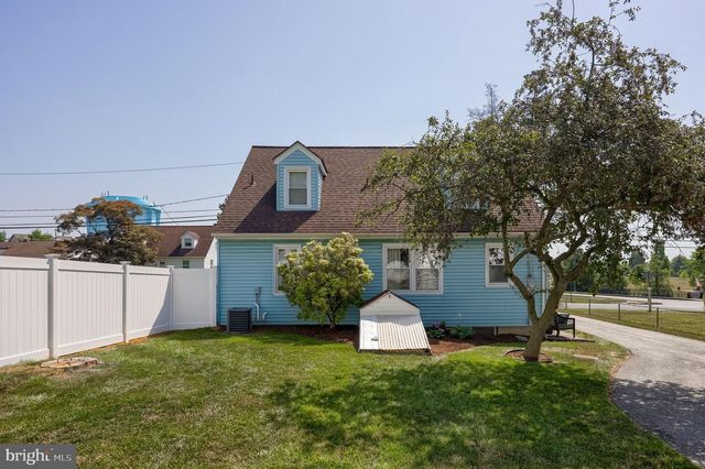 148 CREST AVE, Lancaster, PA 17602