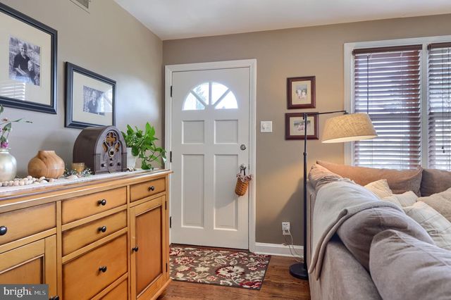 148 CREST AVE, Lancaster, PA 17602