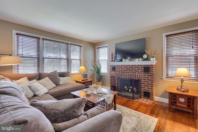 148 CREST AVE, Lancaster, PA 17602