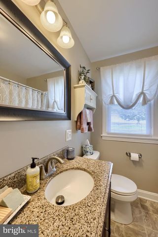 148 CREST AVE, Lancaster, PA 17602