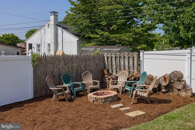 148 CREST AVE, Lancaster, PA 17602