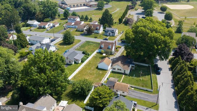 148 CREST AVE, Lancaster, PA 17602