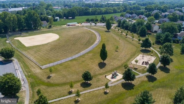 148 CREST AVE, Lancaster, PA 17602