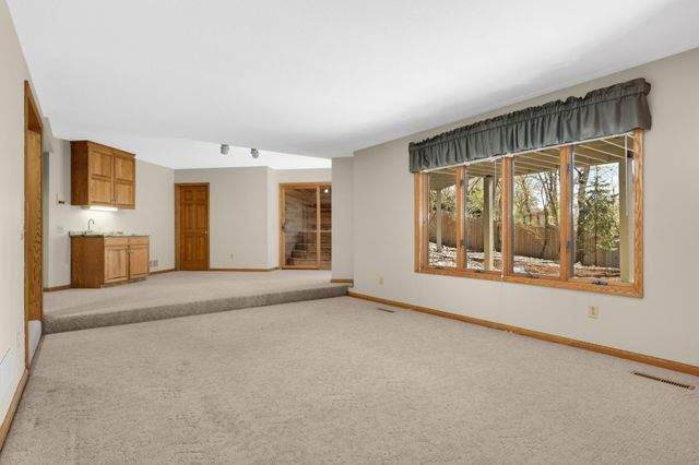 13796 Guild Avenue, Apple Valley, MN 55124