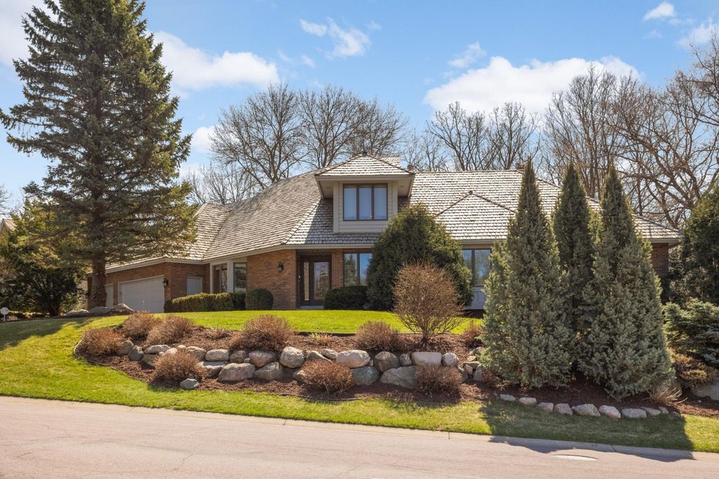 13796 Guild Avenue, Apple Valley, MN 55124