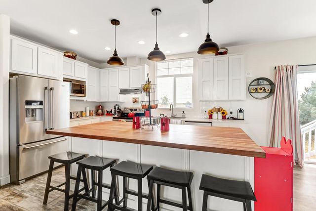 6955 William Ln, Lincoln, CA 95648