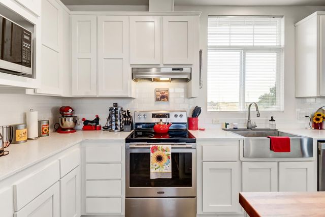 6955 William Ln, Lincoln, CA 95648