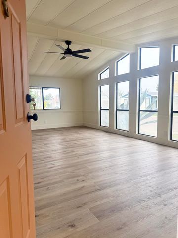 5019 W Dorothea Avenue, Visalia, CA 93277