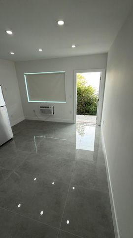 935 Jefferson Avenue 10, Miami Beach, FL 33139