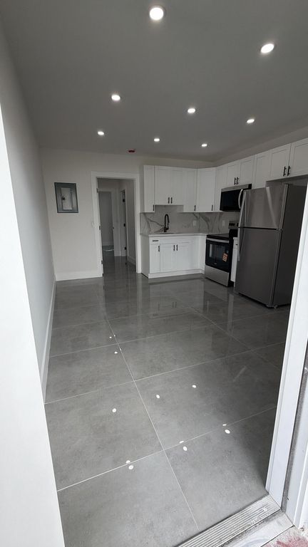 935 Jefferson Avenue 10, Miami Beach, FL 33139