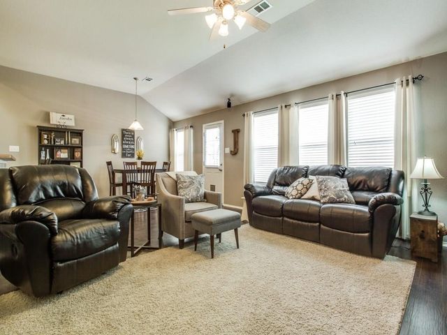 1701 Heron Drive, Aubrey, TX 76227