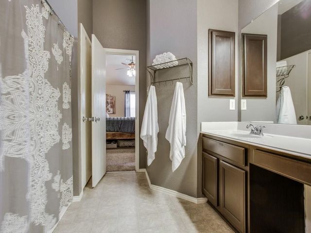 1701 Heron Drive, Aubrey, TX 76227