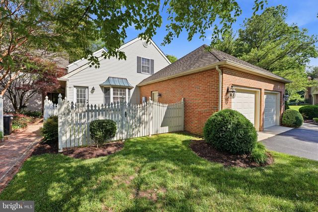 440 WINDROW CLUSTERS DR, Moorestown, NJ 08057