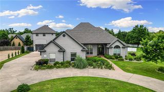 11 Darian Drive, Bentonville, AR 72712