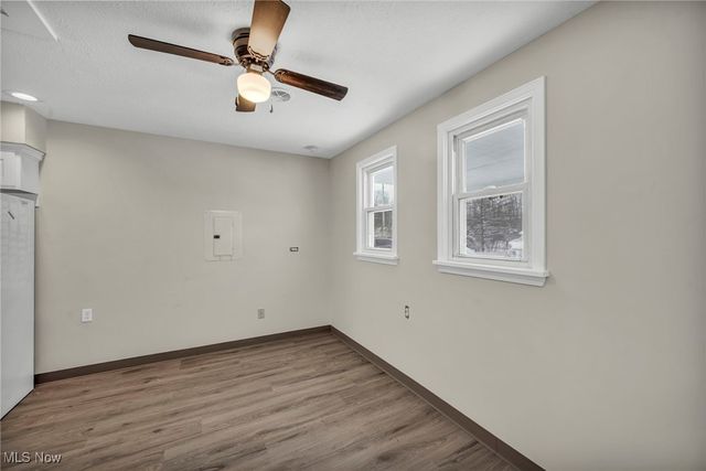 8564 Cedar Road, Chesterland, OH 44026