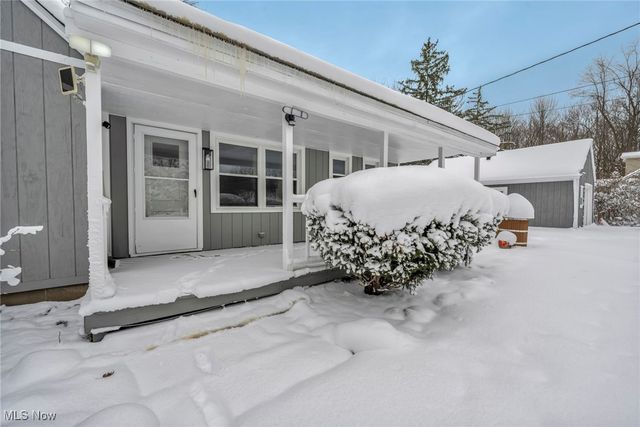 8564 Cedar Road, Chesterland, OH 44026