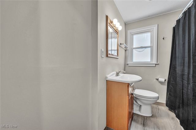 8564 Cedar Road, Chesterland, OH 44026