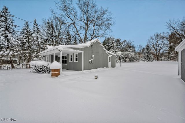 8564 Cedar Road, Chesterland, OH 44026