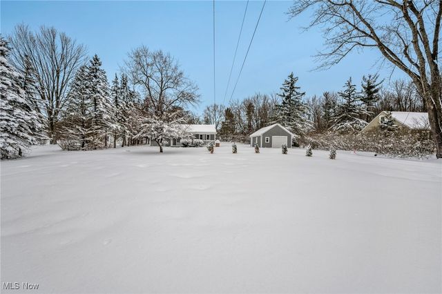 8564 Cedar Road, Chesterland, OH 44026