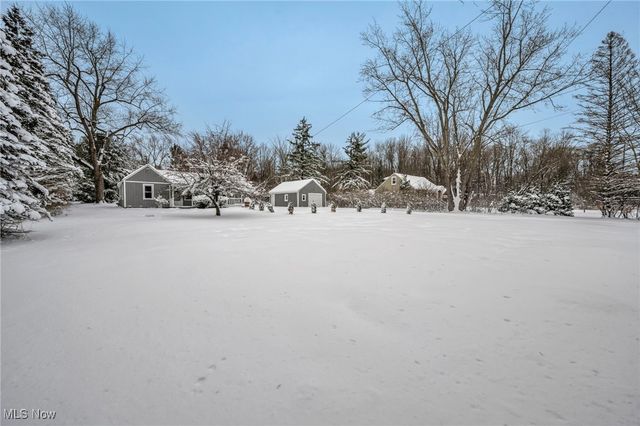 8564 Cedar Road, Chesterland, OH 44026