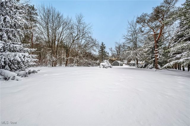 8564 Cedar Road, Chesterland, OH 44026